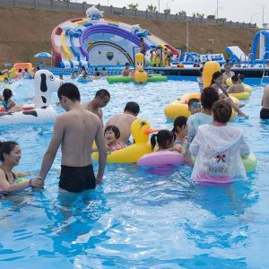 Dearadh Gairme Páirc Uisce Bogadh